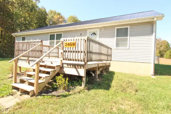 2469 Country Manor Street, North Vernon, IN 47265