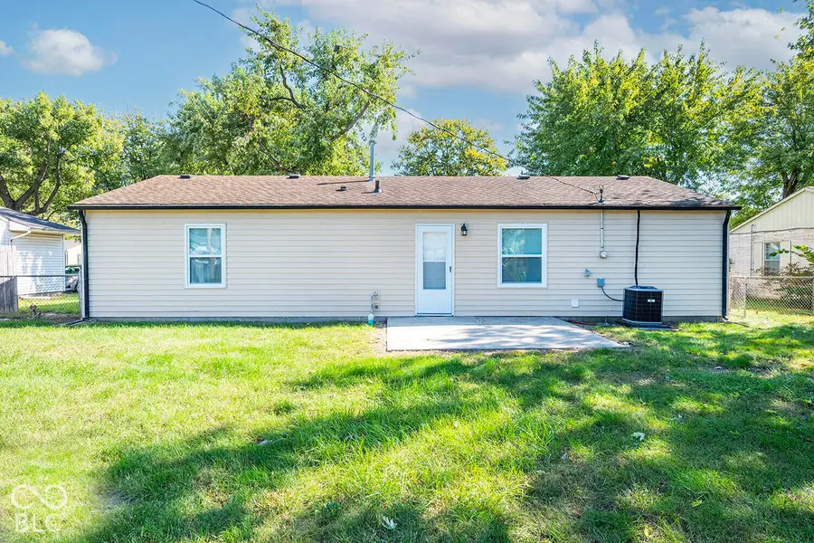 916 School Street, Greenfield, IN 46140 - #2