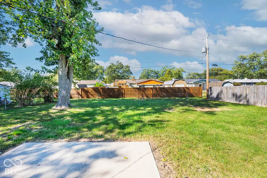916 School Street, Greenfield, IN 46140 - #3
