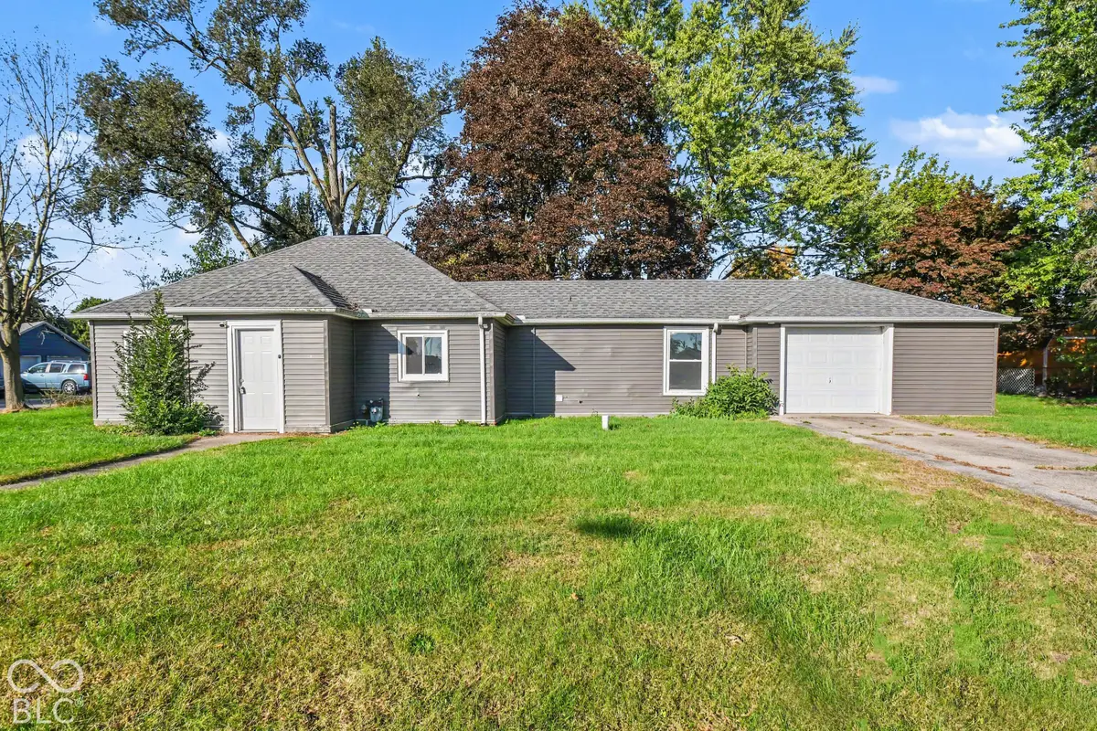 2433 Sanders Avenue, Elkhart, IN 46517 - #1