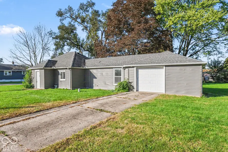 2433 Sanders Avenue, Elkhart, IN 46517 - #2