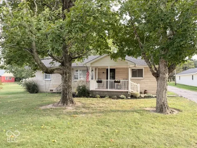 315 E Willard Avenue, Rushville, IN 46173 - #1