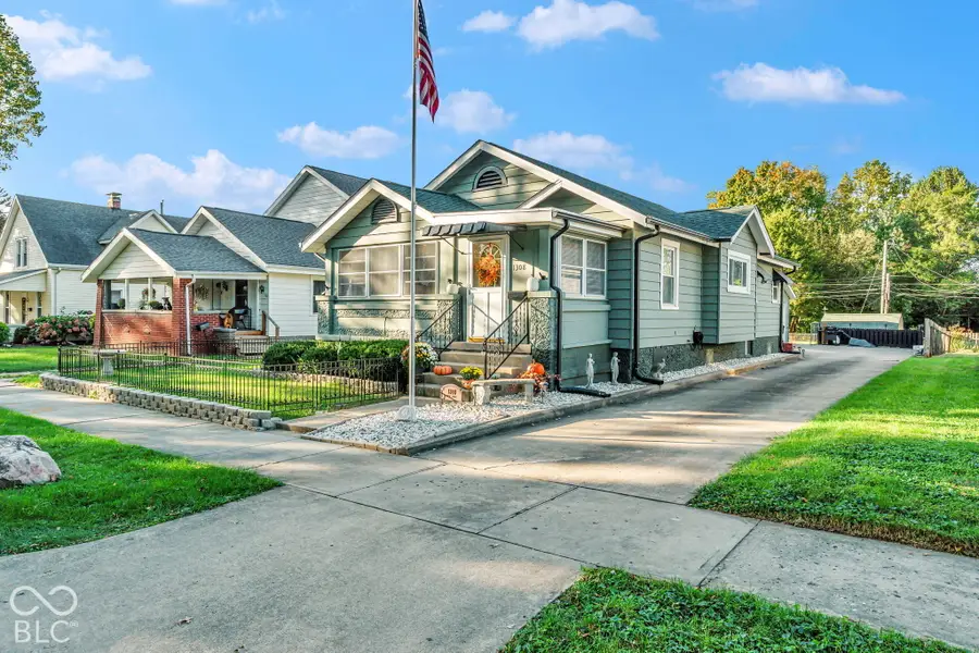 1308 W Main Street, Crawfordsville, IN 47933 - #2