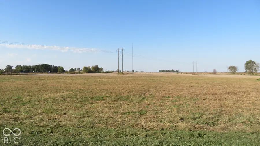 700 E North Road, Crawfordsville, IN 47933 - #3