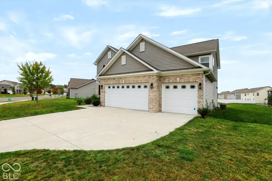 1927 Cobbett Drive, Avon, IN 46123 - #2