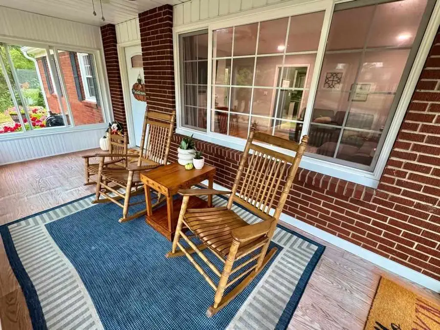 708 N Fairoaks Dr, New Castle, IN 47362 - Image #3