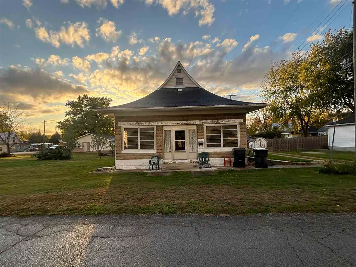 208 S Portland St, Ridgeville, IN 47380 - Image #1