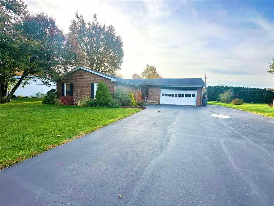 623 Old Orchard Ln, Connersville, IN 47331 - Image #3