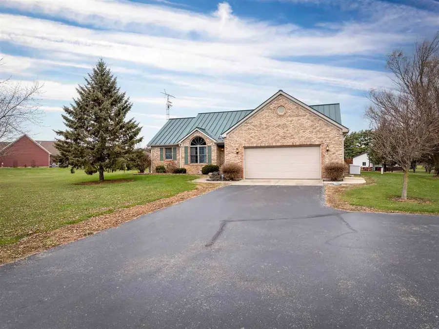 3432 S Indian Trail Road, Farmland, IN 47340 - Image #2