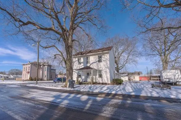 201 E SEMINARY STREET, Milton, IN 47357