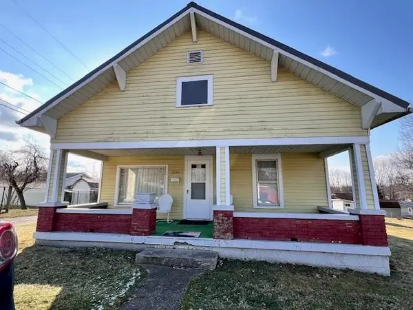 1209 W 10th St, Connersville, IN 47331