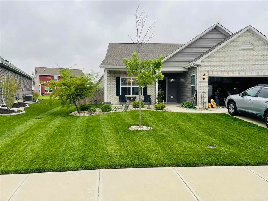 401 Haywood Dr., Greenfield, IN 46140 - Image #2