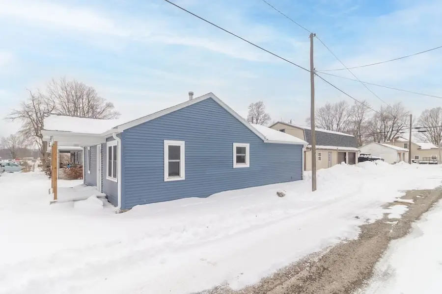 209 S Cory St, Mooreland, IN 47360 - #3