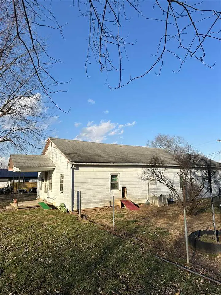 3314 Richmond Ave, Connersville, IN 47331 - #2