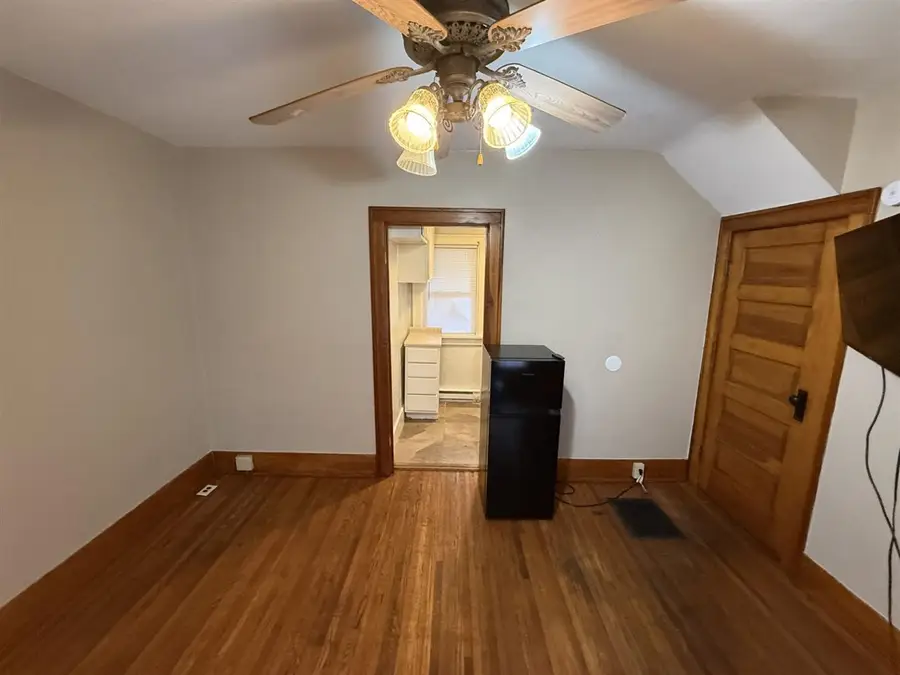 10 HOWARD PLACE, Richmond, IN 47374 - #2