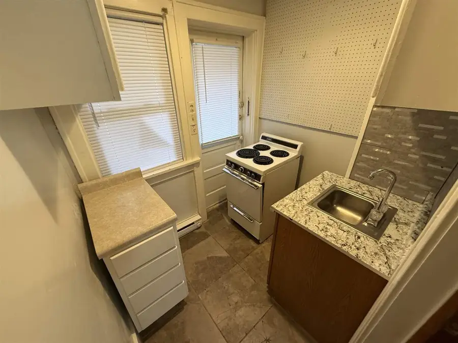 10 HOWARD PLACE, Richmond, IN 47374 - #3