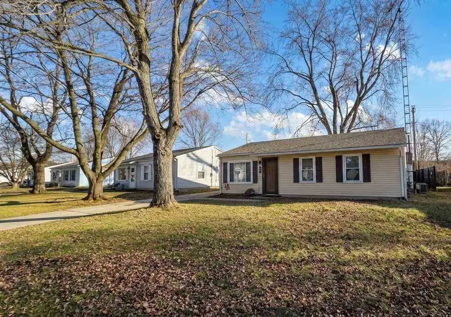 403 Beech Ave, Centerville, IN 47330 - #3