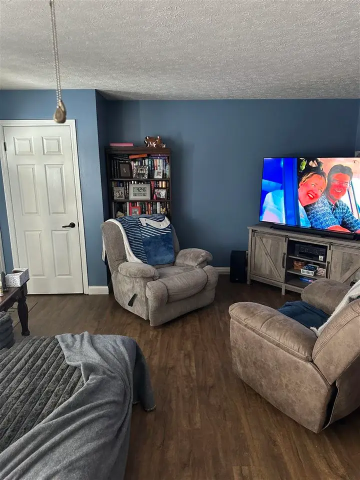 158 W Alta Lane, Connersville, IN 47331 - #2