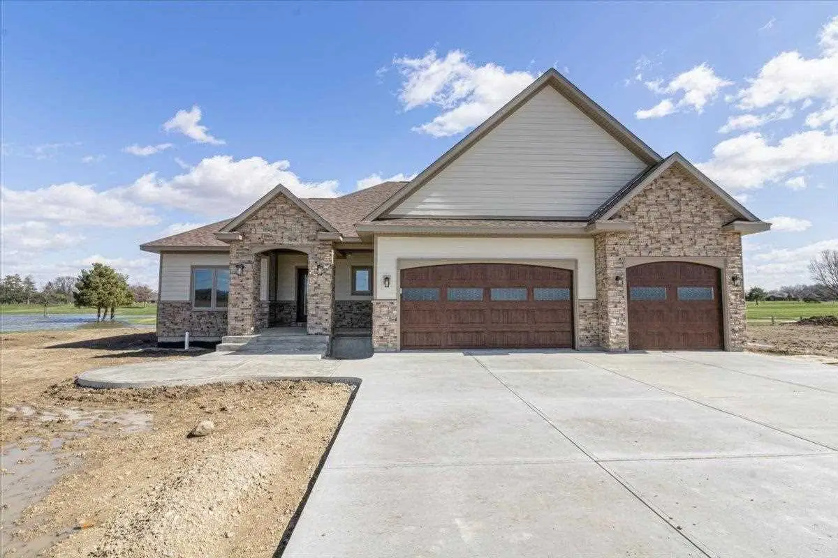 1027 S Huntsville Rd, Winchester, IN 47394 - #1