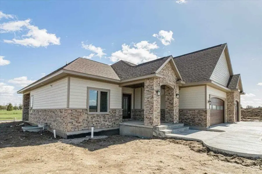 1027 S Huntsville Rd, Winchester, IN 47394 - #3