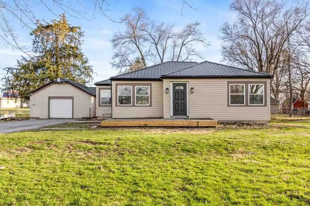 401 E 27th Street, Muncie, IN 47302 - #1