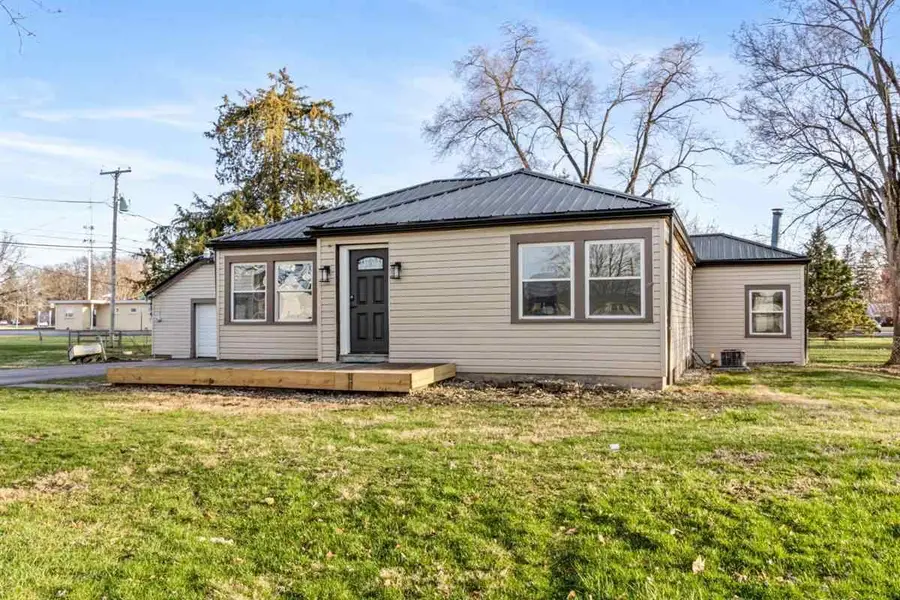 401 E 27th Street, Muncie, IN 47302 - #2