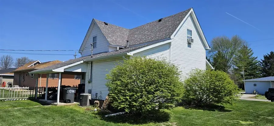 1029 N Benjamin St, Rushville, IN 46173 - #2