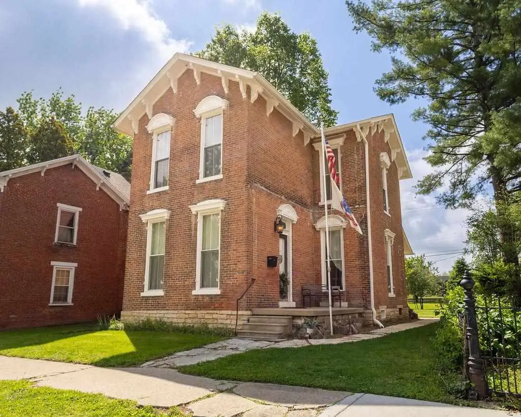 314 W Church St, Cambridge City, IN 47327 - #1