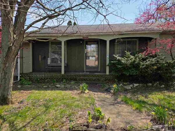 201 S Oak Street, Lynn, IN 47355
