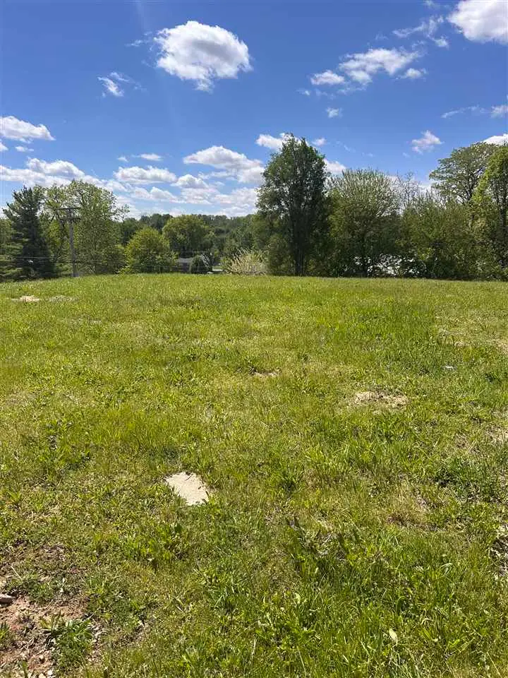 901 W 5th Street, Connersville, IN 47331 - #1