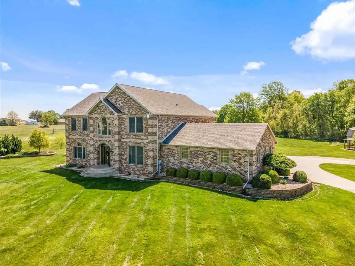 1749 S Base Rd, Winchester, IN 47394 - #1