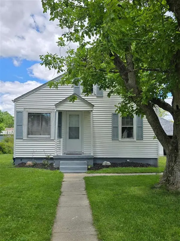 214 E South Street, Centerville, IN 47330
