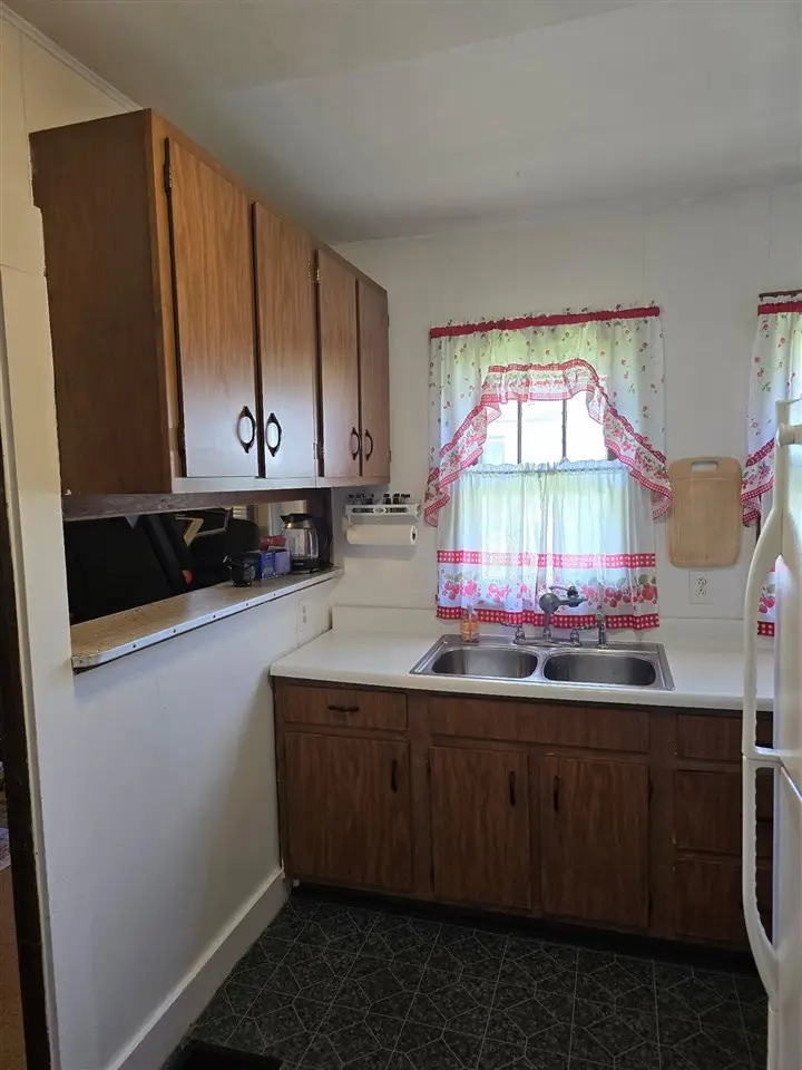 214 E South Street, Centerville, IN 47330 - #3