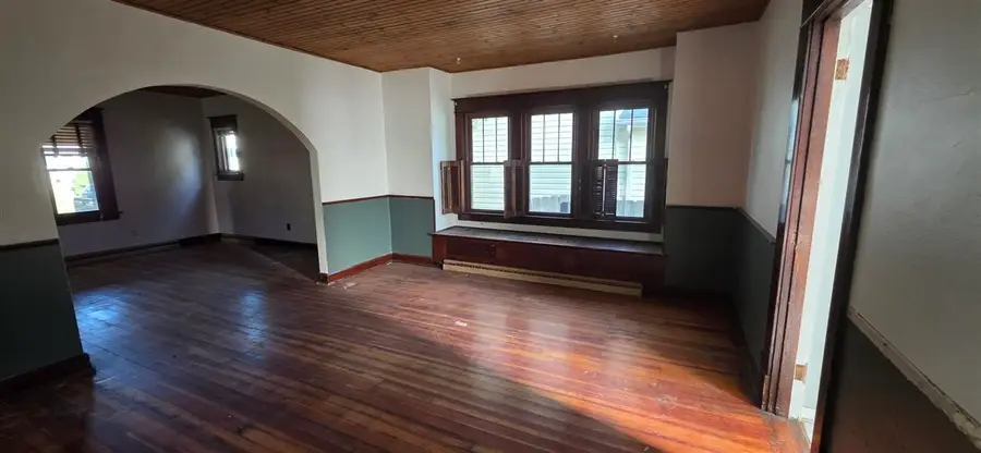 2219 Indiana Ave, Connersville, IN 47331 - #2