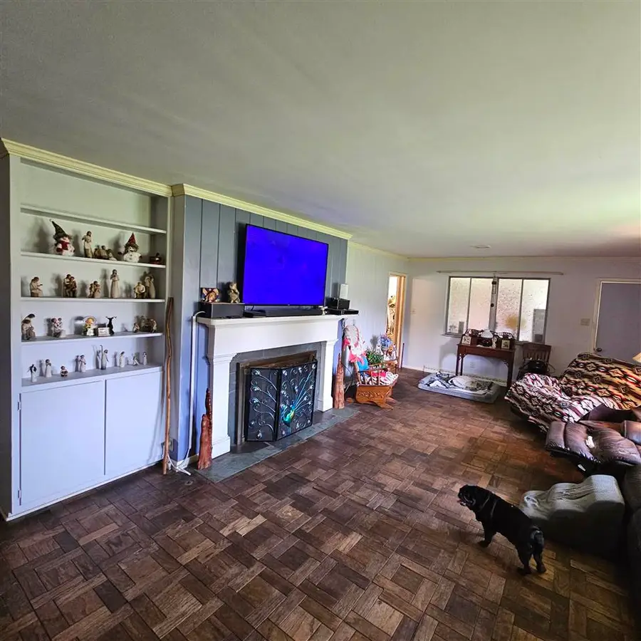 302 EAST DRIVE, Connersville, IN 47331 - #2