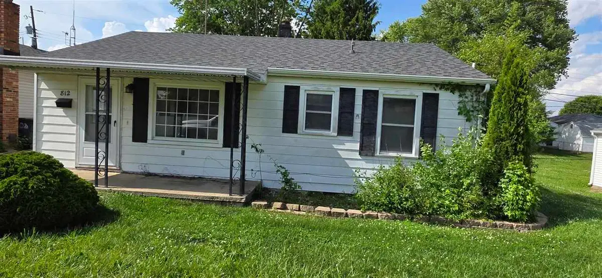 812 E Roosevelt St, Rushville, IN 46173 - #1