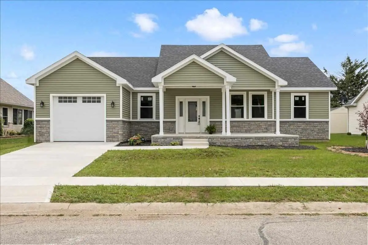 518 Lissaaron Dr., Winchester, IN 47394 - #1
