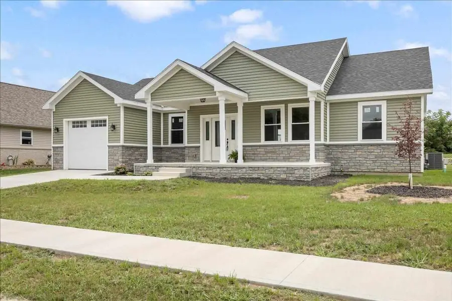 518 Lissaaron Dr., Winchester, IN 47394 - #2