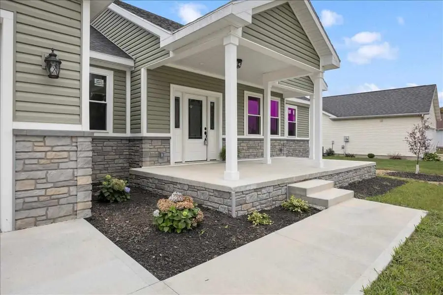 518 Lissaaron Dr., Winchester, IN 47394 - #3