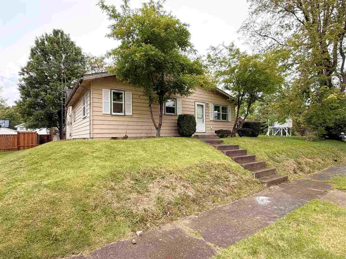 498 N Plum Street, Hagerstown, IN 47346 - #1