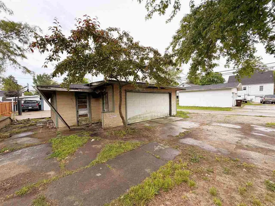 498 N Plum Street, Hagerstown, IN 47346 - #3