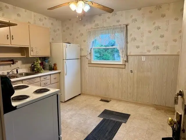 2712 Brown Street, New Castle, IN 47362 - #3