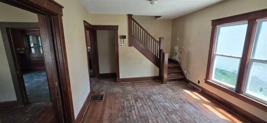 1812 Grand Ave, Connersville, IN 47331 - #3