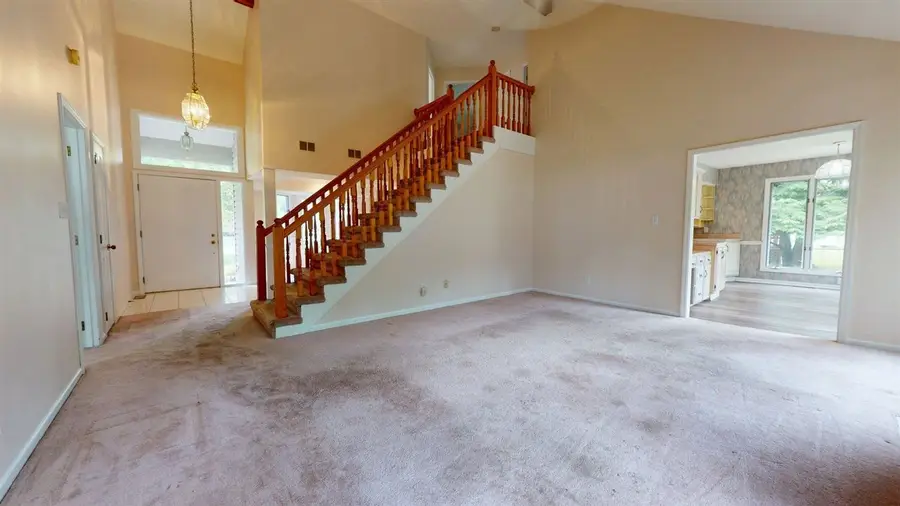 147 N Courtney Dr, Connersville, IN 47331 - #2