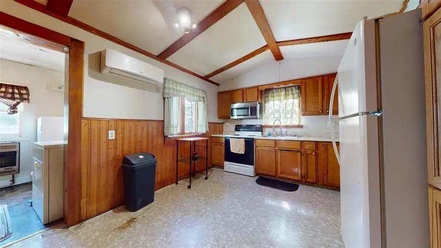 523 W 11th st, Connersville, IN 47331 - #2