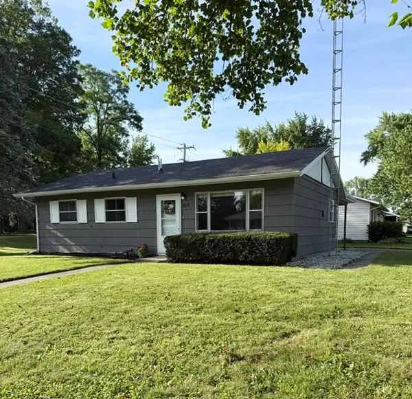 801 BEECH AVENUE, Centerville, IN 47330