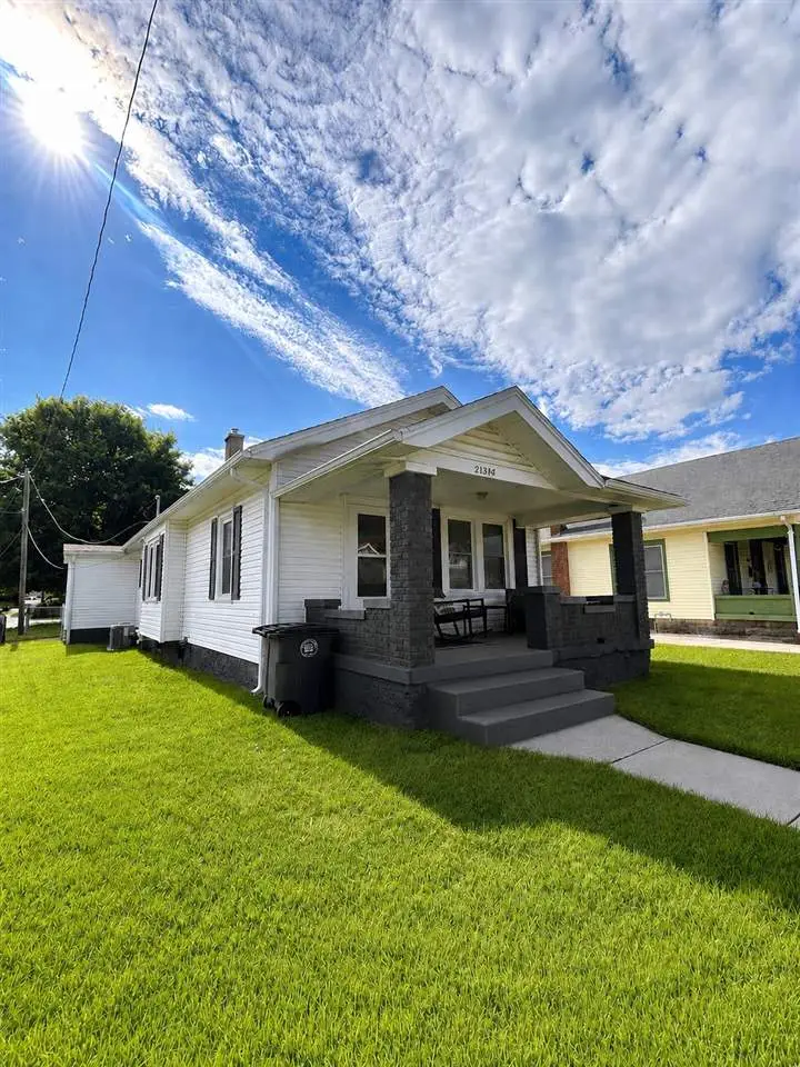 2131 Vermont Avenue, Connersville, IN 47331 - #2