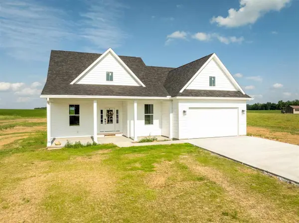 215 Deer Ridge Drive, Liberty, IN 47353