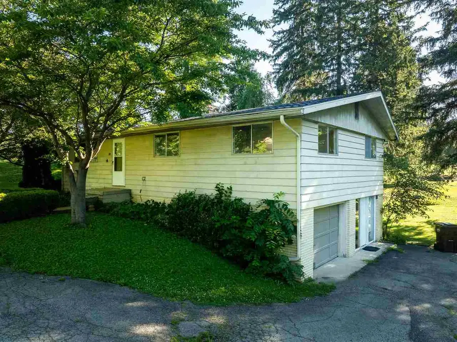 826 E MAIN STREET, Cambridge City, IN 47327 - #3