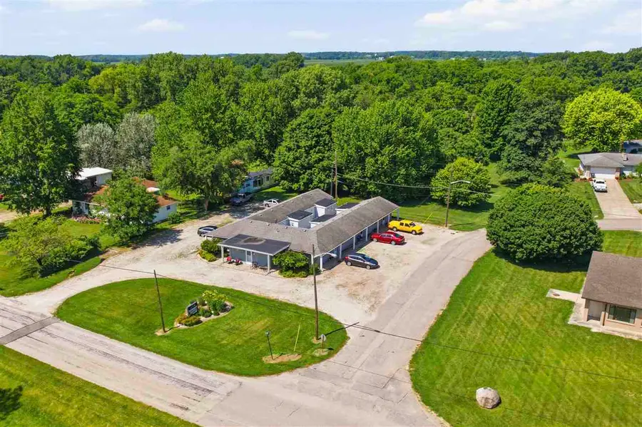 601 S Walnut Street, Mount Summit, IN 47361 - #3